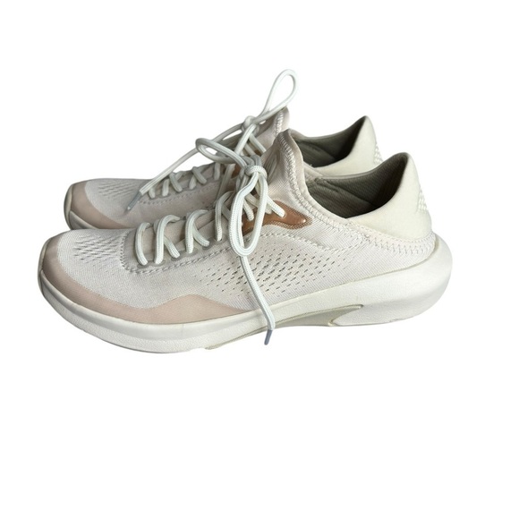Olukai Kaholo Sneakers in Tan Size 6.5 - Picture 4 of 9